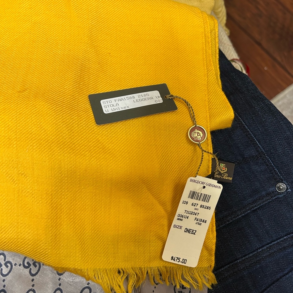 Yellow Couture Loro Piana shawl 80x30 inches 70% cashmere 30 percent silk